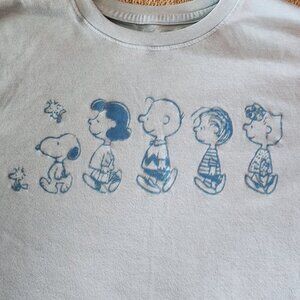 Peanuts Gang T-Shirt Small soft blue